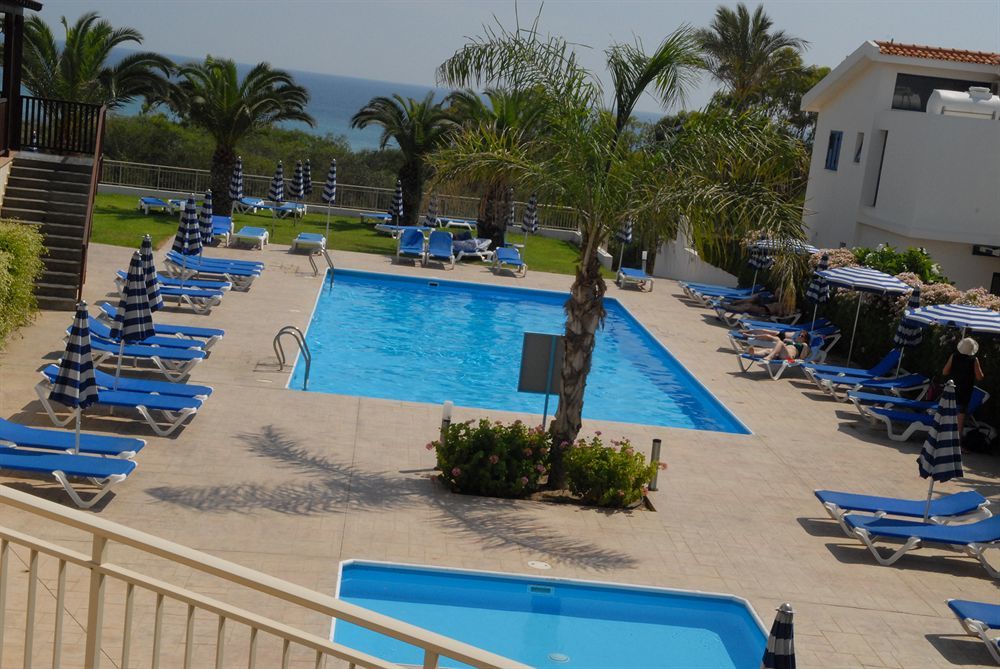 Iris Beach Hotel Protaras Luaran gambar